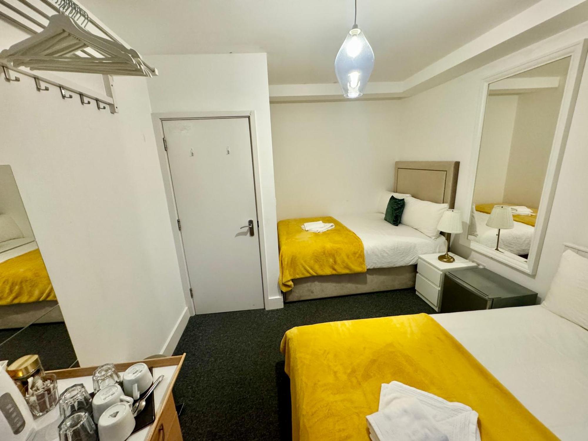 Cosmopolitan Comfort Private Bedrooms In Euston 106 London Exterior photo