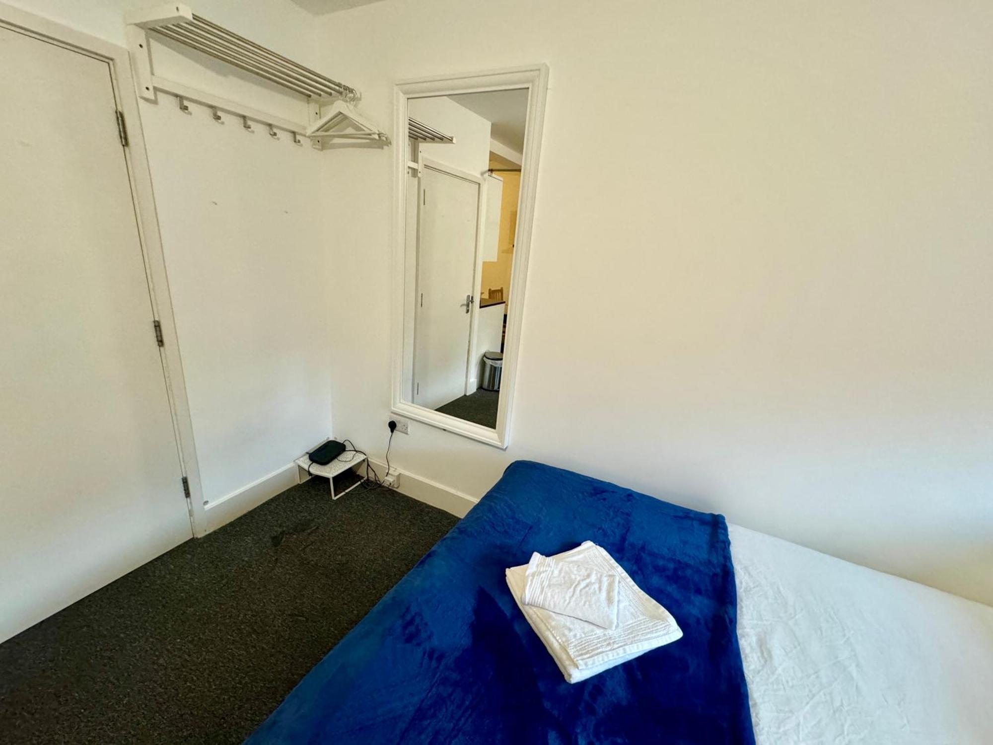 Cosmopolitan Comfort Private Bedrooms In Euston 106 London Exterior photo
